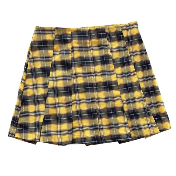 Dresses & Skirts - Plaid Yellow and Black Mini Skirt cheerleader varsity Cher clueless style XS